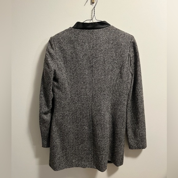 Angel eye tweed blazer with faux leather lapel. Size medium - Picture 2 of 6